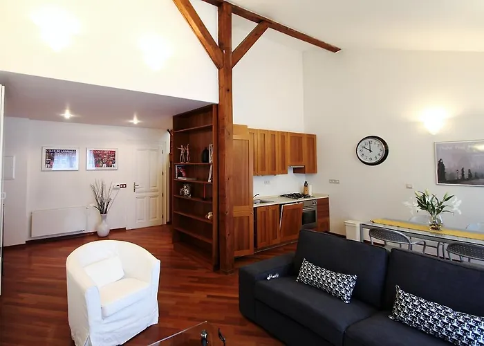 Salvator - By Apartamento Praga