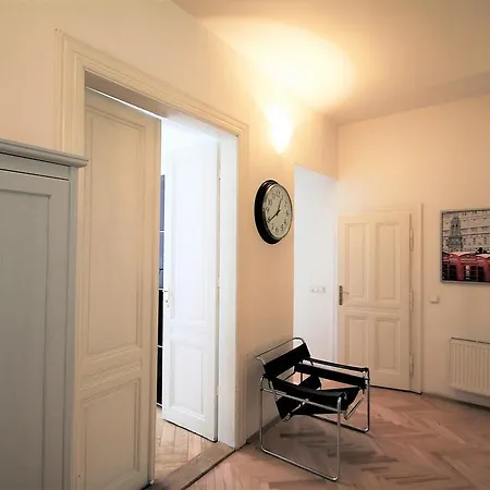 Salvator - By Apartman *